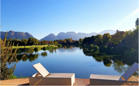 PeacanLakeBackground